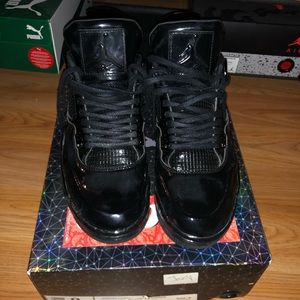 Jordan 4s